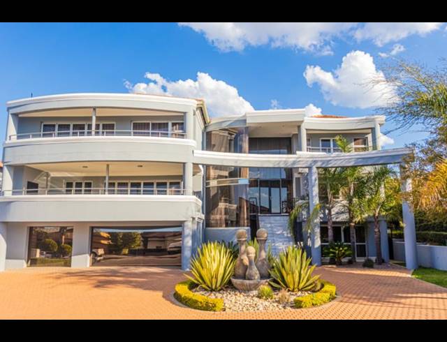 6 BEDROOM HOUSE FOR SALE IN BLUE VALLEY GOLF ESTATE